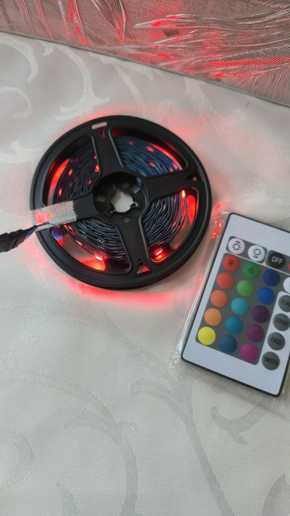 Taśma Led 5 Metrów z Pilotem i Bluetooth