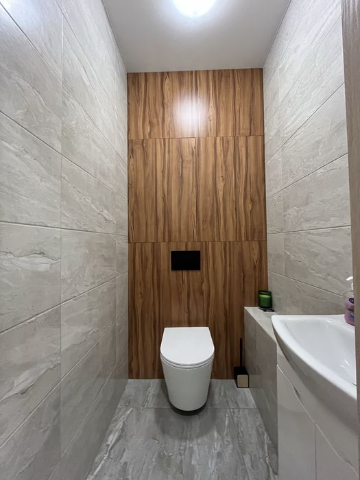 Продається простора 3 кім. пл.105 м2. Постанови.