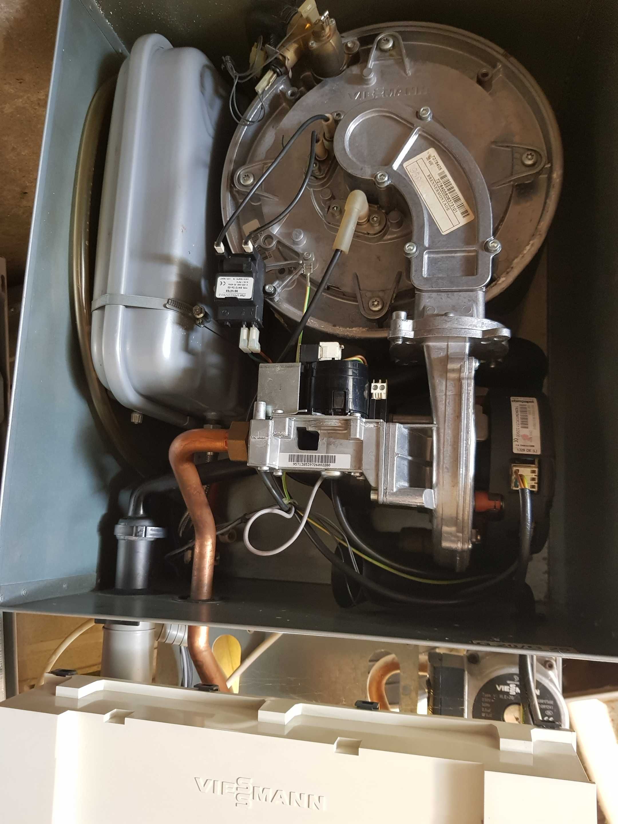 Viessmann Vitodens 200 na części - pompa grundfos lub Wilo