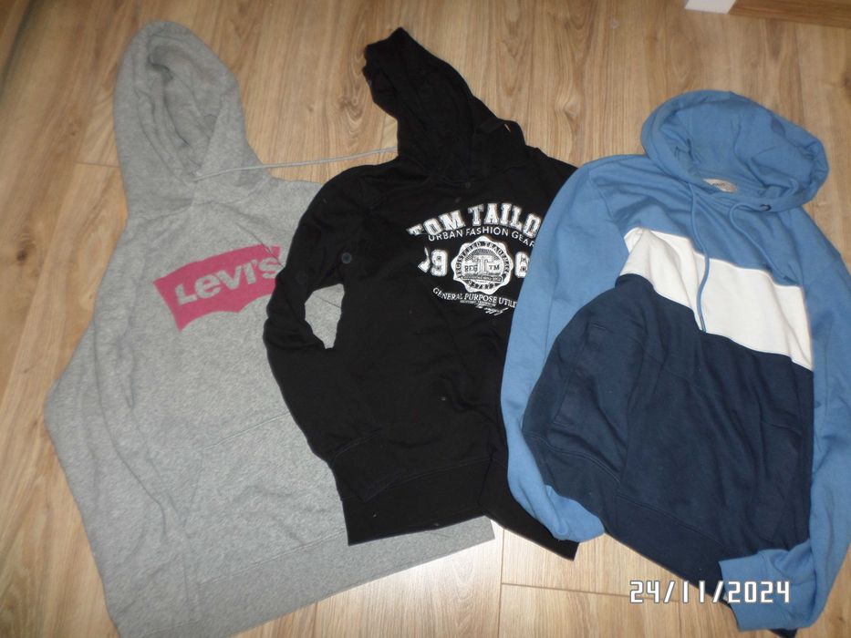 3 firmowe bluzy z kapturem w rozmiarze-S/M