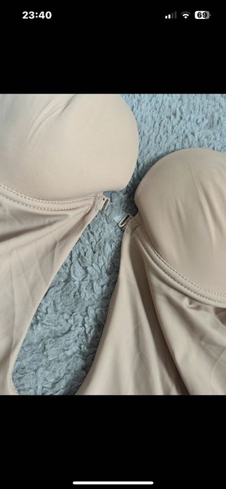Body modelujące wyszczuplające z odkrytymi plecami