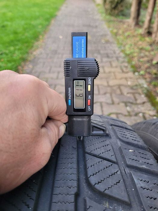 Opony zimowe 215/70/16