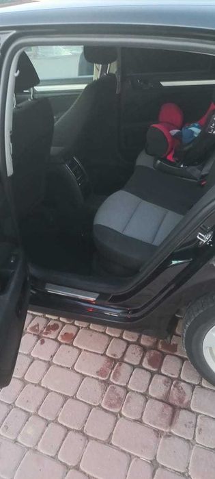 Автомобіль skoda superb