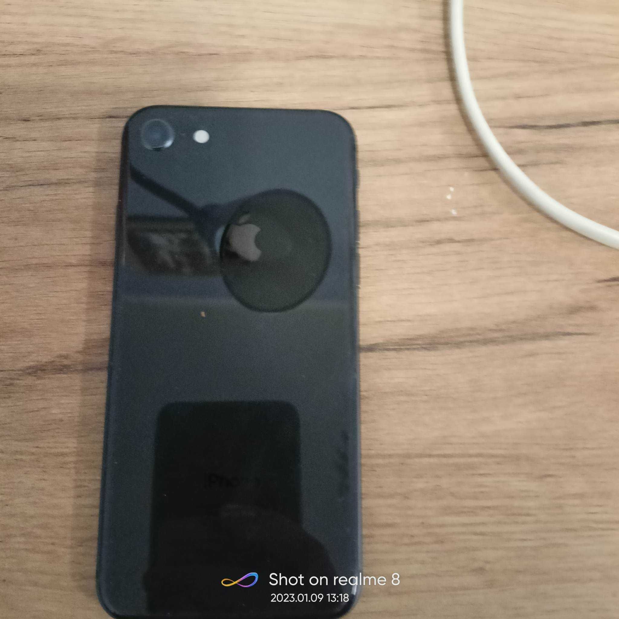 Iphone 8 używany w stanie bdb do użytku
