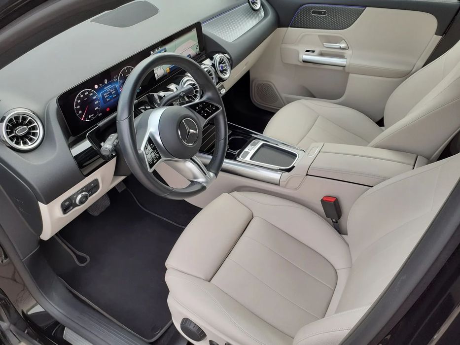 Mercedes-Benz GLA 200 EXCLUSIVE - Off-Road Multibeam Led Keyless -Go Salon Pl FV 23%
