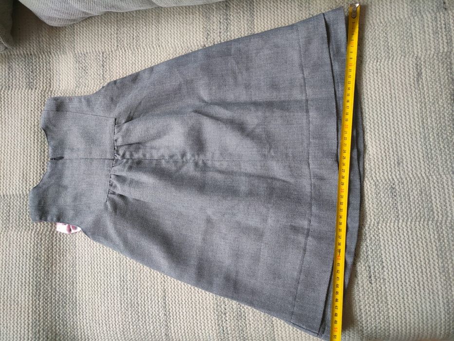 sukienka szaro różowa 98 wizytowa