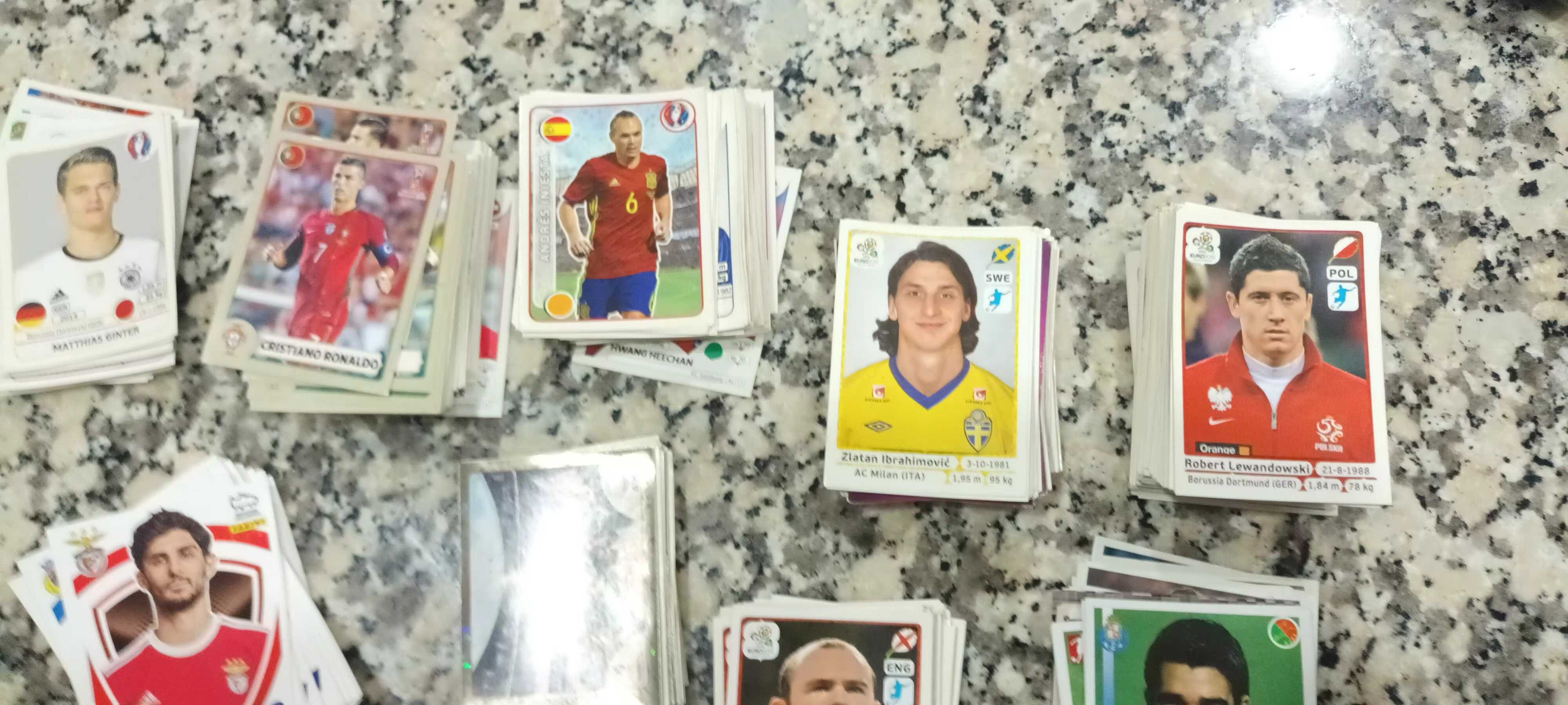 Lote de mais de 3000 cromos de futebol  colecções da panini
