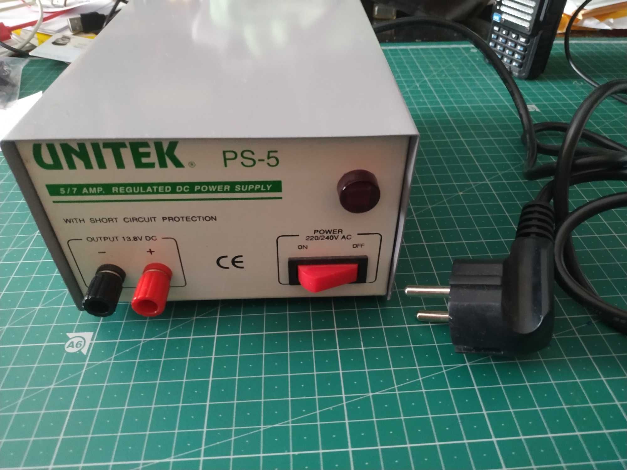 Fonte de alimentação 13.8v unitek