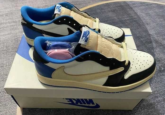 Jordan 1 Retro Low OG SP Fragment x Travis Scott R.43