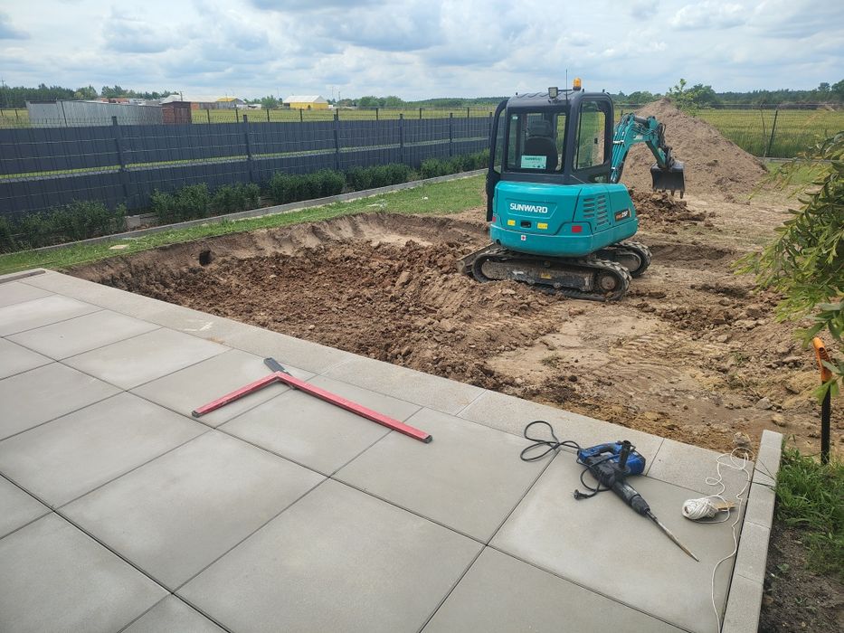 Usługi Mini koparka Ładowarka Transport