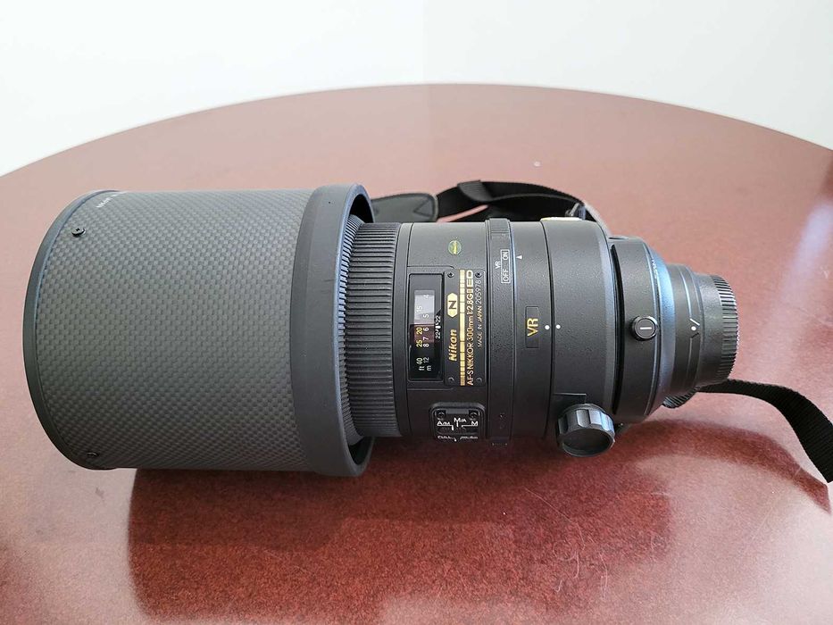 Об'єктив Nikon AF-S 300mm f/2.8G ED VR II