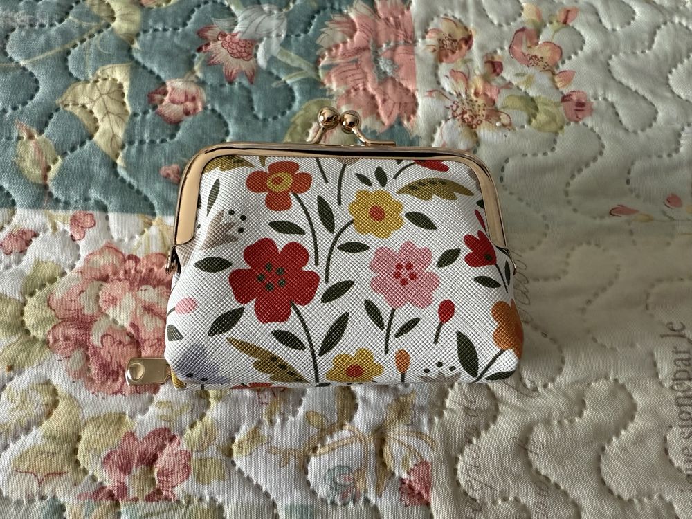Carteira Floral Encarnada/bolsa versatil