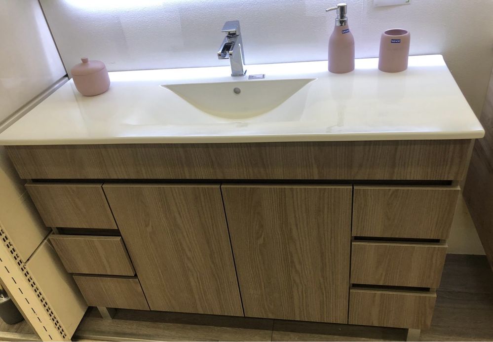 Vendo movel de casa de banho com lavatorio
