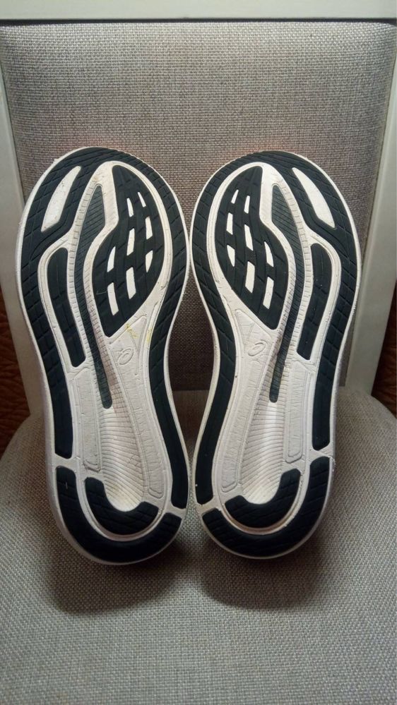 Asics кросівки оригінал