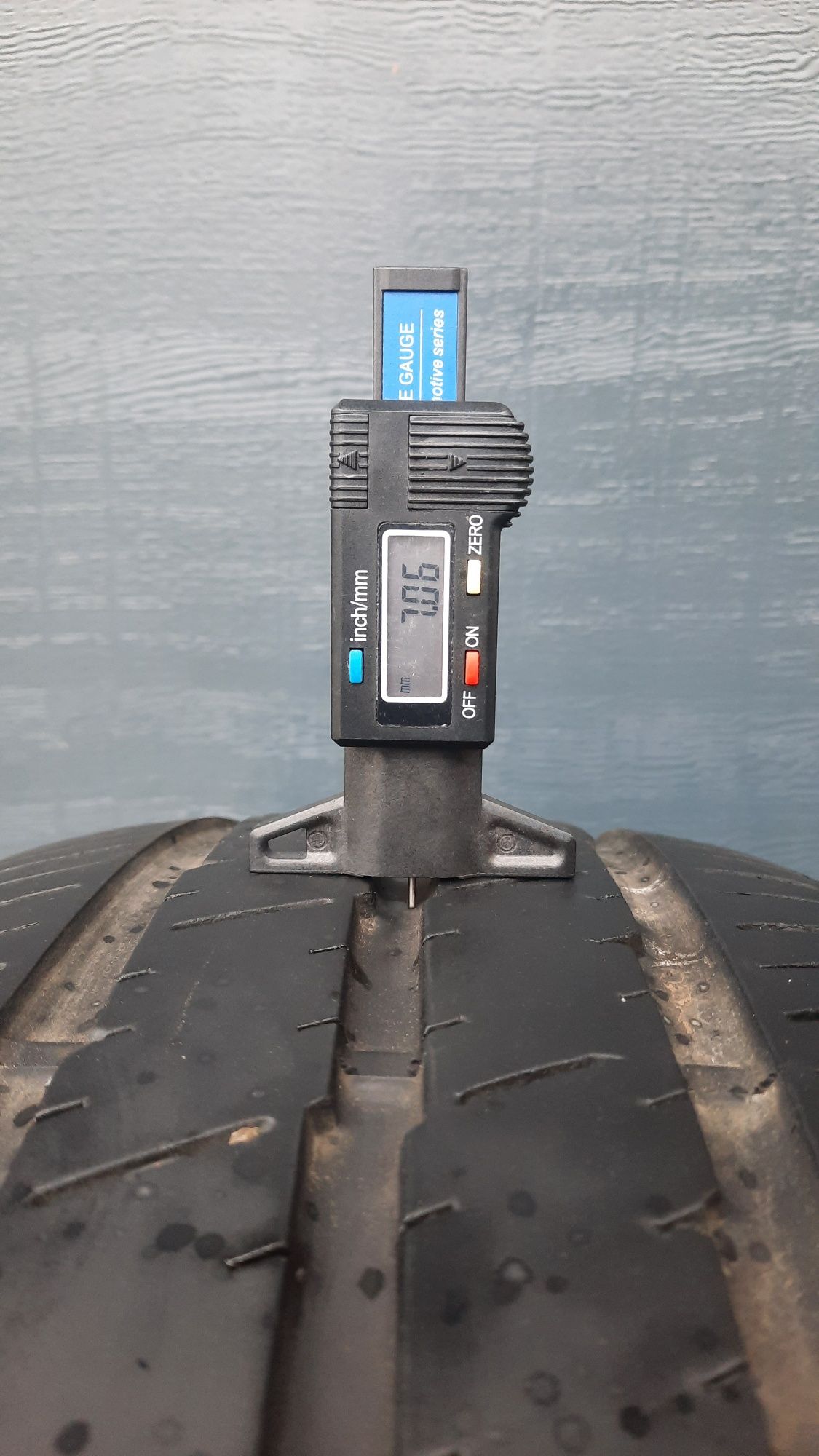 Continental 235/65 R16 C Vanco 2 bieżnik 8 mm