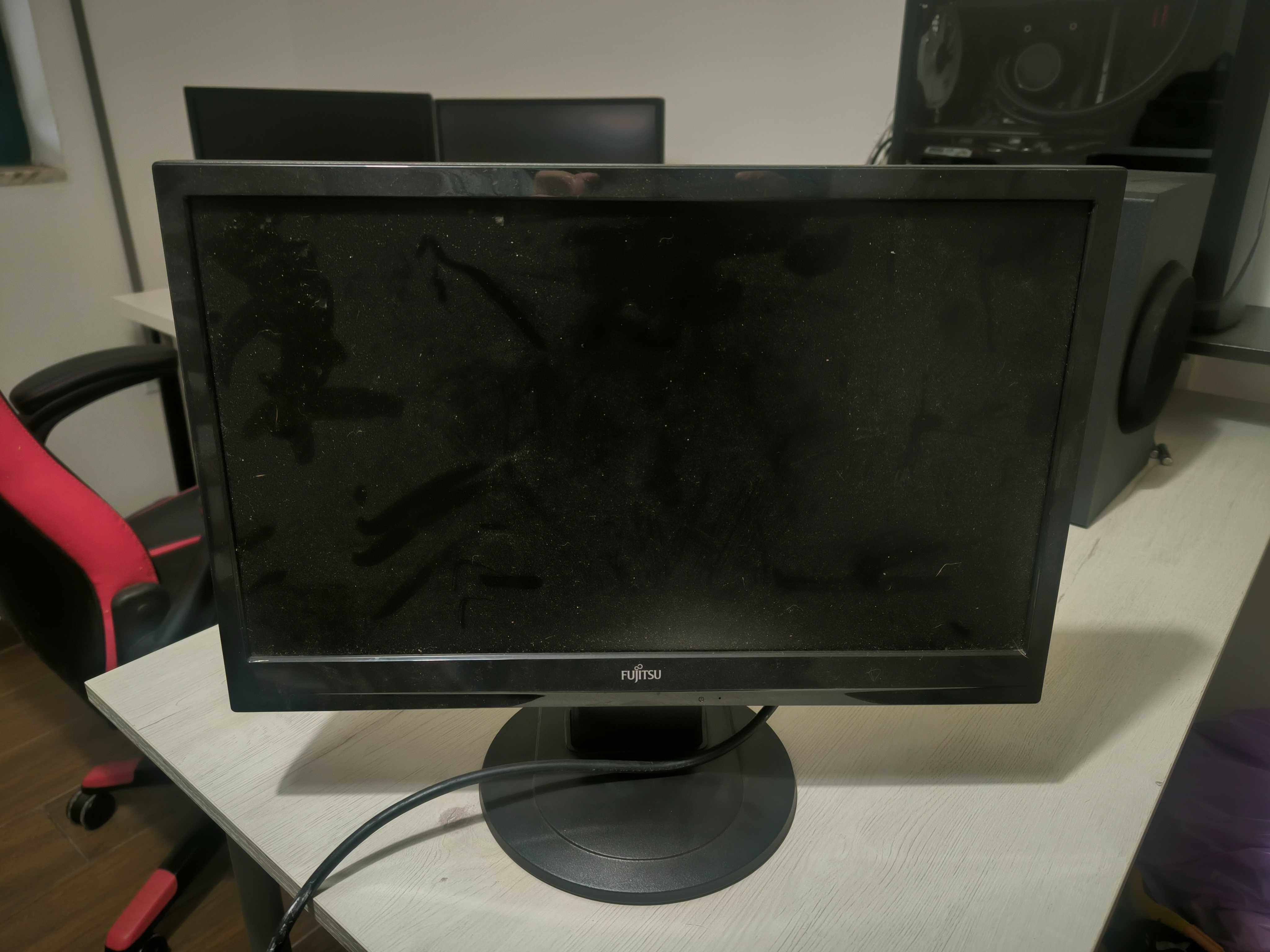 Monitor Fujitsu 18"