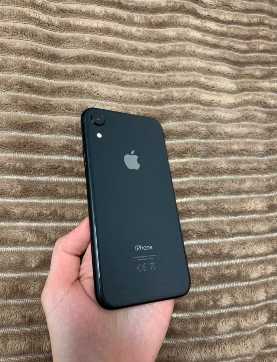 Продам iPhone XR срочно