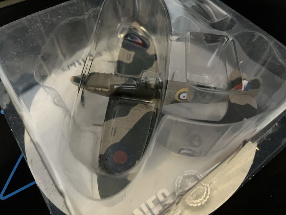 Miniaturas 1/43 e 1:72