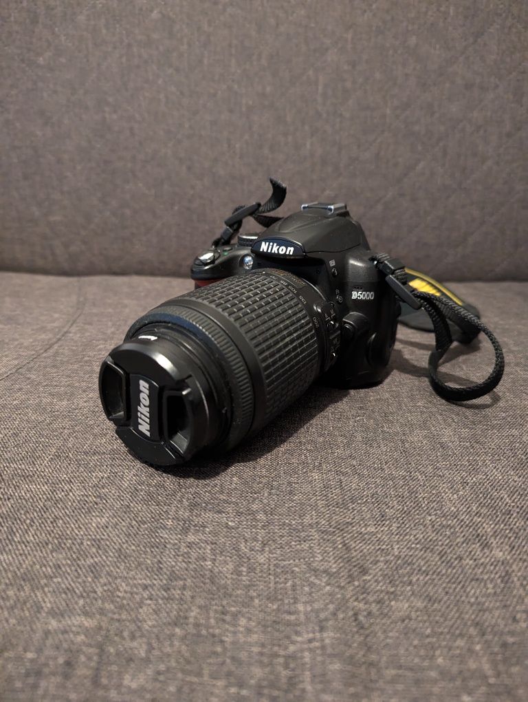 Nikon D5000 i dwa obiektywy