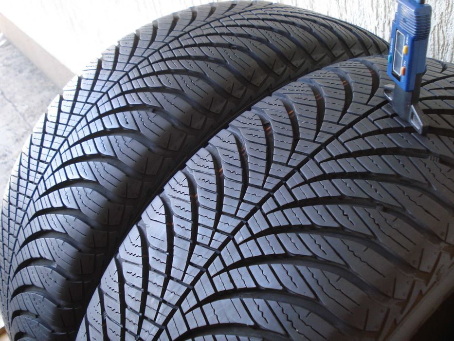 Goodyear Vector 4Seasons  225/60 r 16  2 - sztuki całoroczne