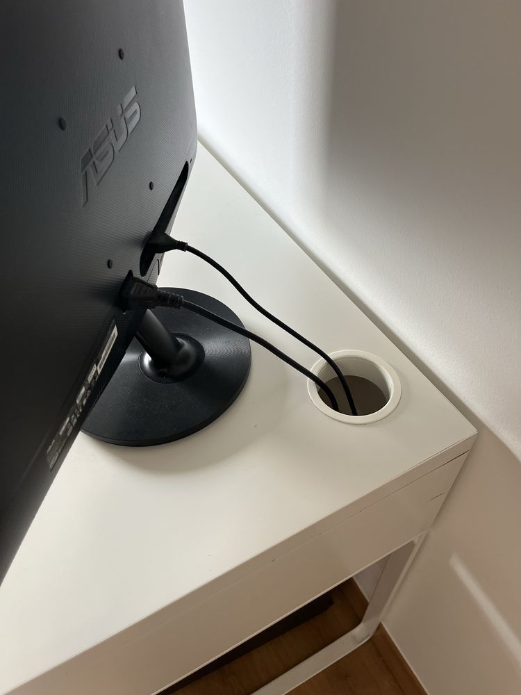 Secretaria Ikea - Micke 142x50cm