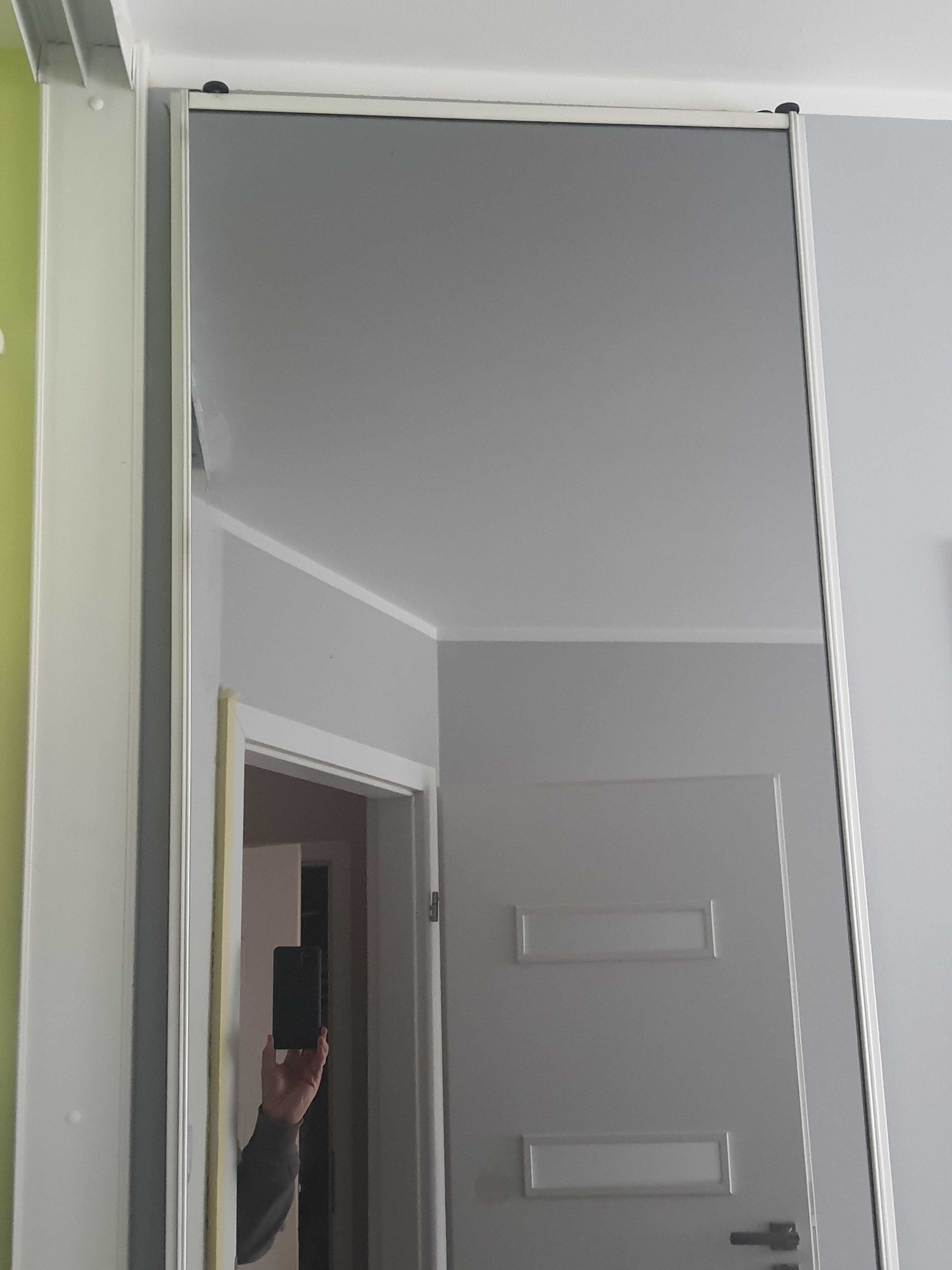 Drzwi szafy z lustrem