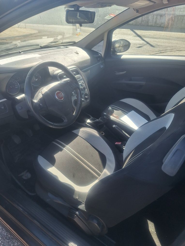 Fiat punto ano 208