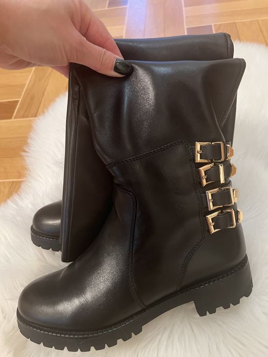 Чоботи повністю з натуральноі шкіри