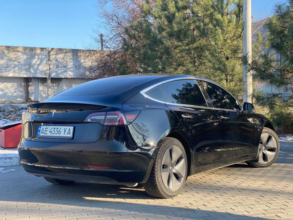 Продам Tesla Model 3 2019