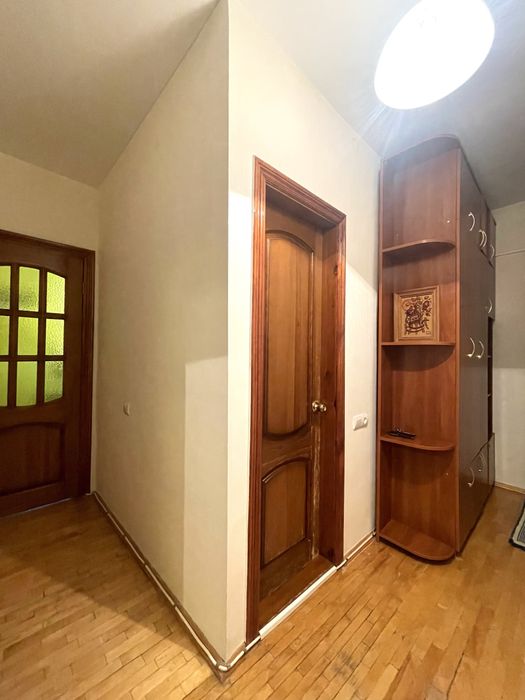 Продаж 2-к вул. Єреванська 25/1, Соломʼянська пл, Космонавтів