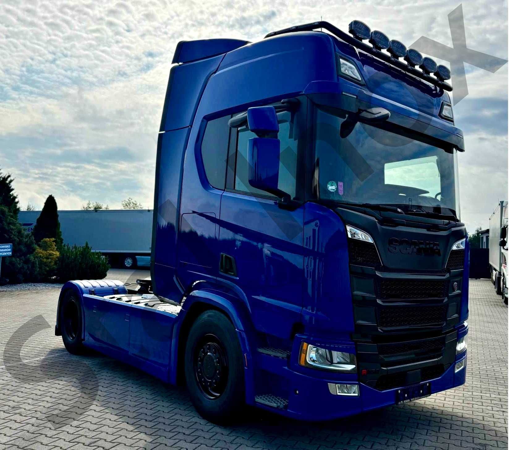 Orurowanie górne malowane proszkowo Scania S / R oświetlenie led