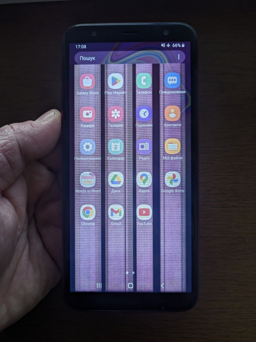 Samsung Galaxy J6+ (екран нюанс)
