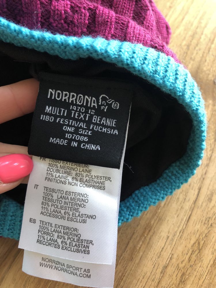 Norrona Multi Text czapka 100% Merino wełniana Beanie