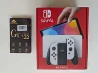 Nintendo Switch OLED + Mario Kart 8, Hori Split Pad Pro