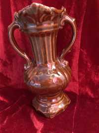 Керамическая ваза под амфору