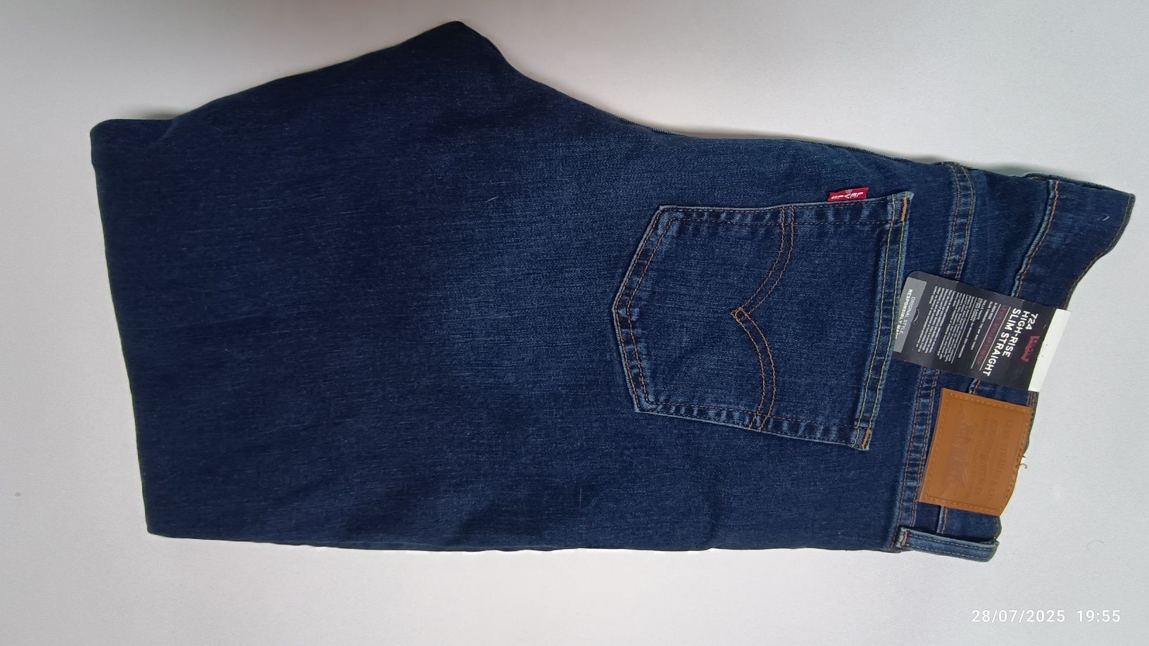 Levi's 724 W33L32 com etiqueta