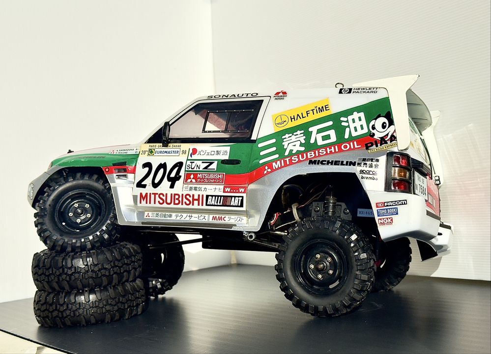 RC Crawler 1:10 - Mitsubishi Pajero Evo 1998 Paris-Dakar