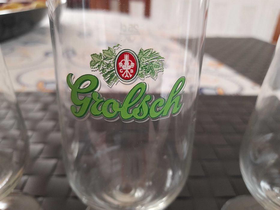 Copos de cerveja de marca para coleção