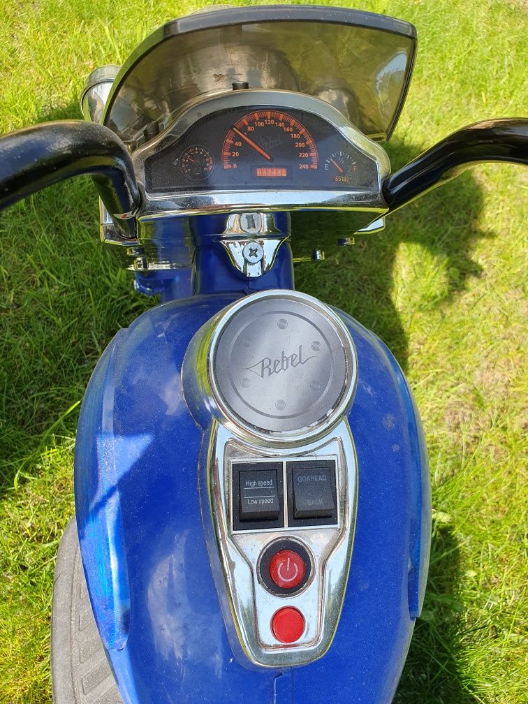 Motocykl ,chopper  dla dziecka akumulatorowy Rebel Toyz używany