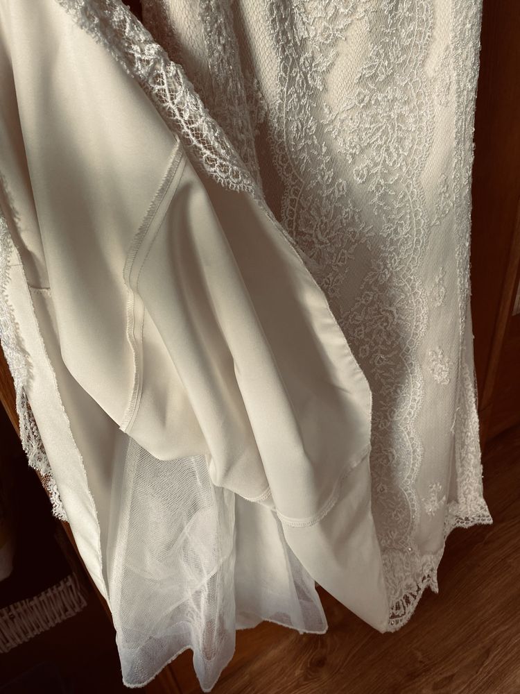 Suknia slubna koronka retro rybka dzwonek smietankowy madonna 34 XS
