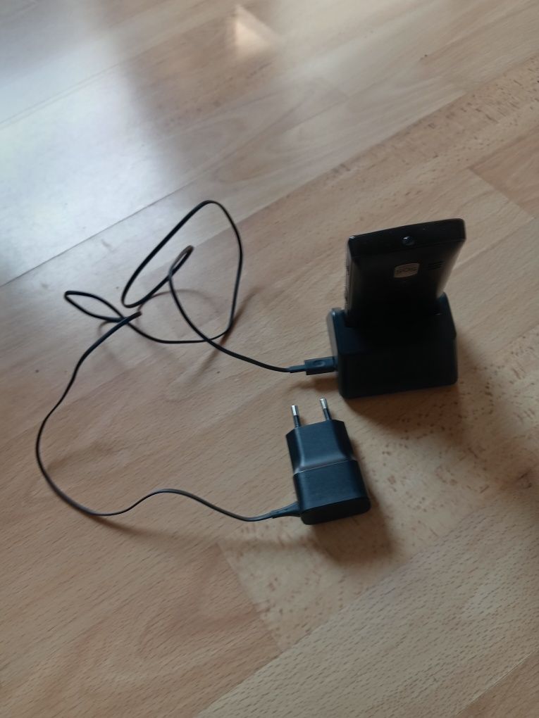Telefon maxi com