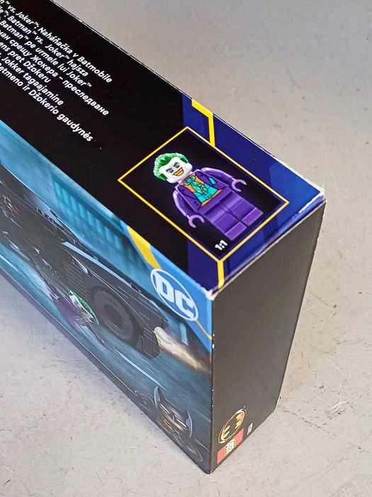 LEGO 76224 Batman 1989 Batmobile Batman vs. The Joker Chase