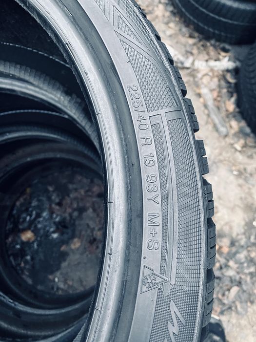 225 40 19 Vredestein Wintrac Pro 85-90%