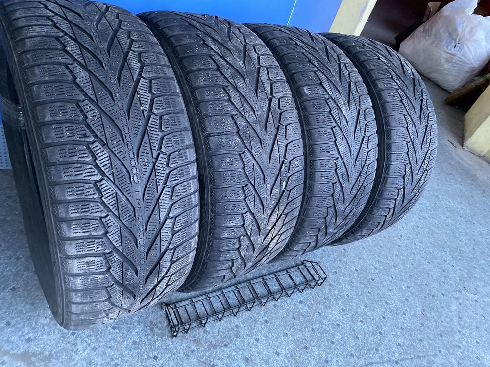 Nokian Hakkapeliitta r2 SUV 265/50r20 зимова