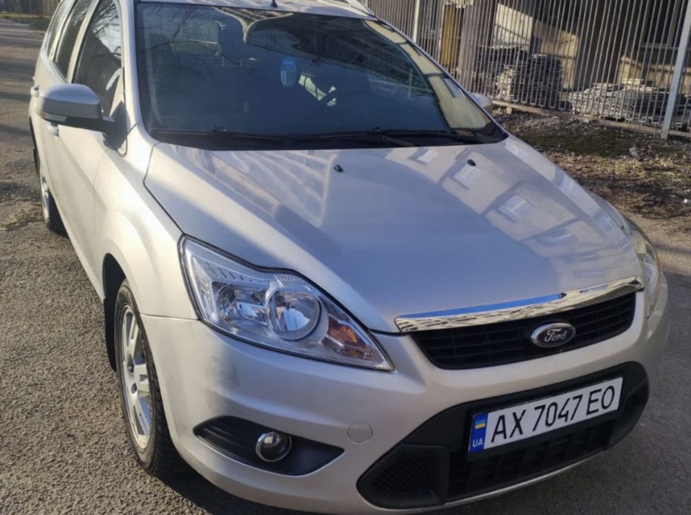 Ford Focus II Ghia 2010 универсал. АКПП, ГБО, родной пробег