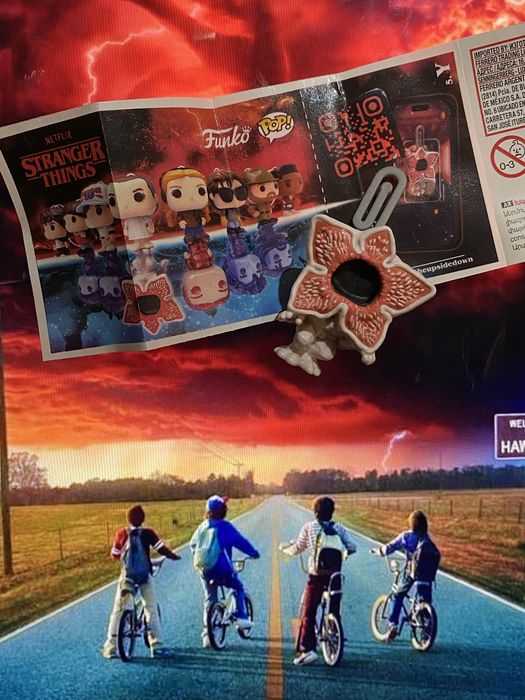 Фігурки з кіндер джой Stranger Things | Дивні Дива