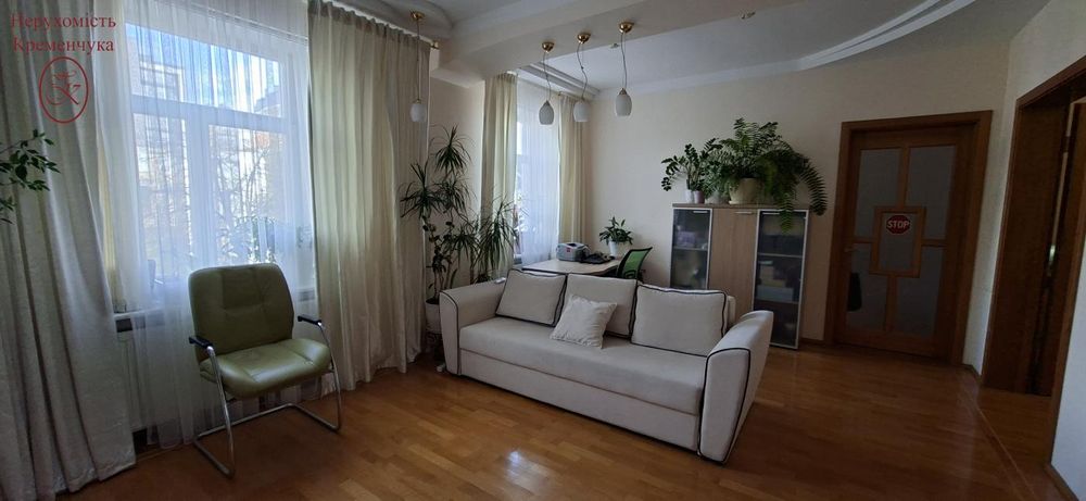 Соборна, 3 кімнатна квартира