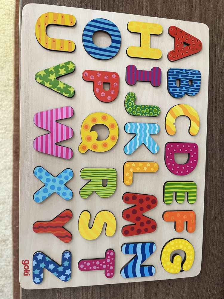 Drewniana układanka, alfabet Goki