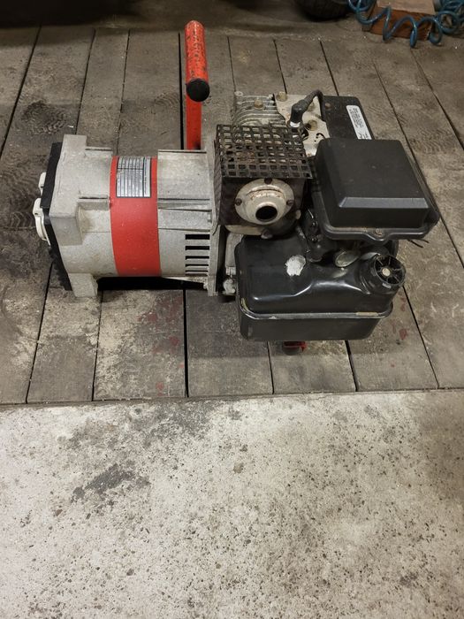 Agregat , Briggs  & stratton  profesjonalny sprzęt