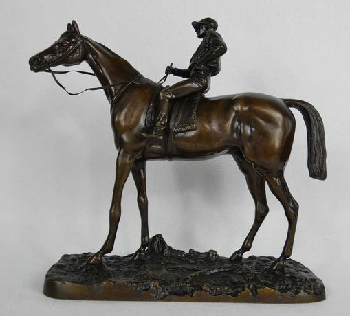Figura rzeźba JEŹDZIEC na koniu brąz